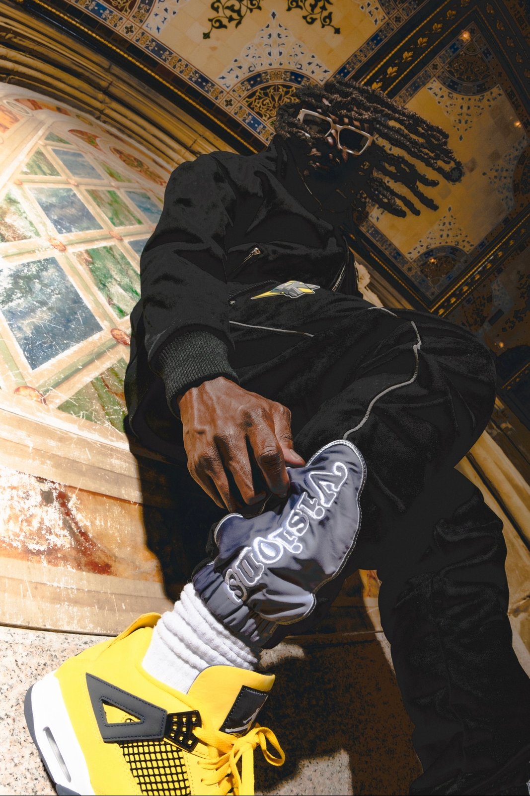 RV SWEATPANTS (BLACK)